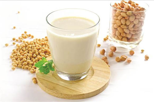 Sữa đậu nành ngăn ngừa và loại bỏ nám, cân bằng nội tiết tố